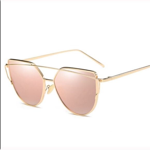 Accessories - Rosegold Cat Eye Sunglasses